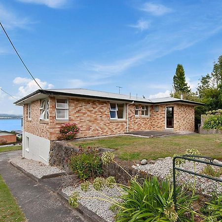 Lofty Lakeviews - Acacia Bay Holiday Home 타우포 호 외부 사진