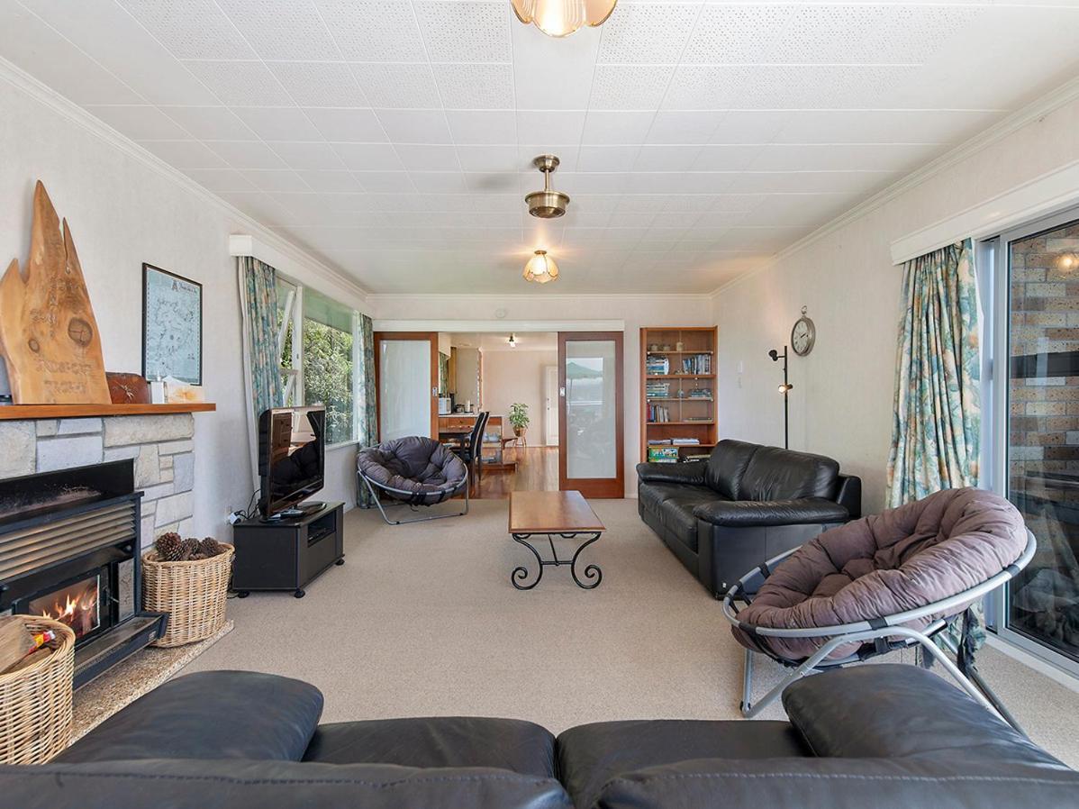 Lofty Lakeviews - Acacia Bay Holiday Home 타우포 호 외부 사진