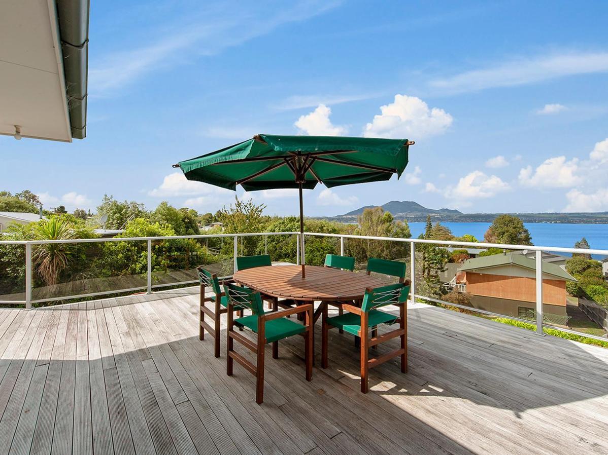 Lofty Lakeviews - Acacia Bay Holiday Home 타우포 호 외부 사진